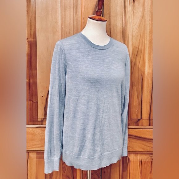 Banana Republic - Extra Fine Merino Wool - Super Soft Sky Blue Sweater - EUC - L - Picture 5 of 14
